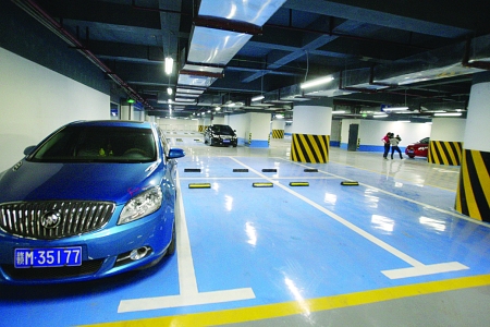 停車(chē)場(chǎng).jpg 停車(chē)場(chǎng).jpg